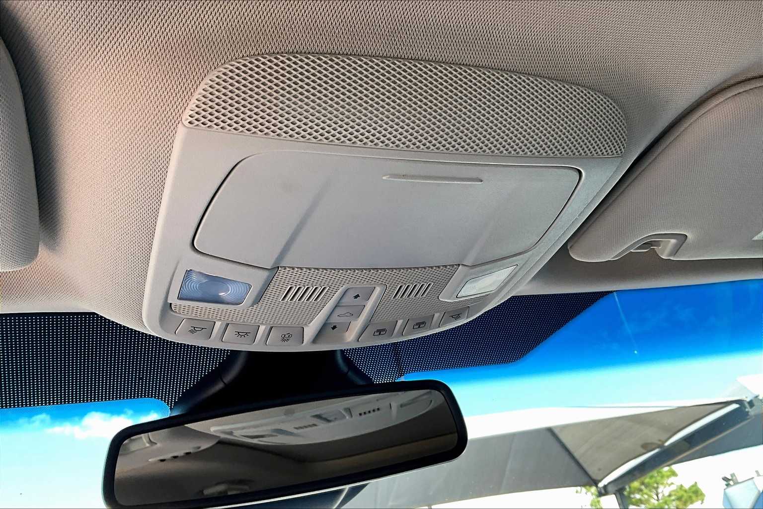 2019 Ford Edge Titanium photo 26