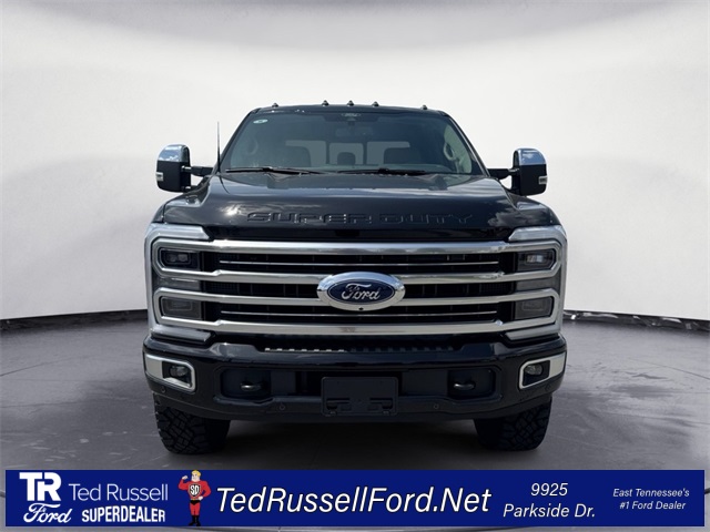 2026 Ford F-350 Platinum photo 2