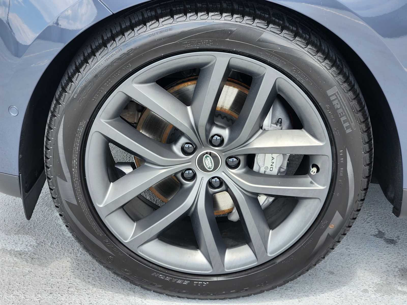 2025 Land Rover Range Rover Sport SE photo 9