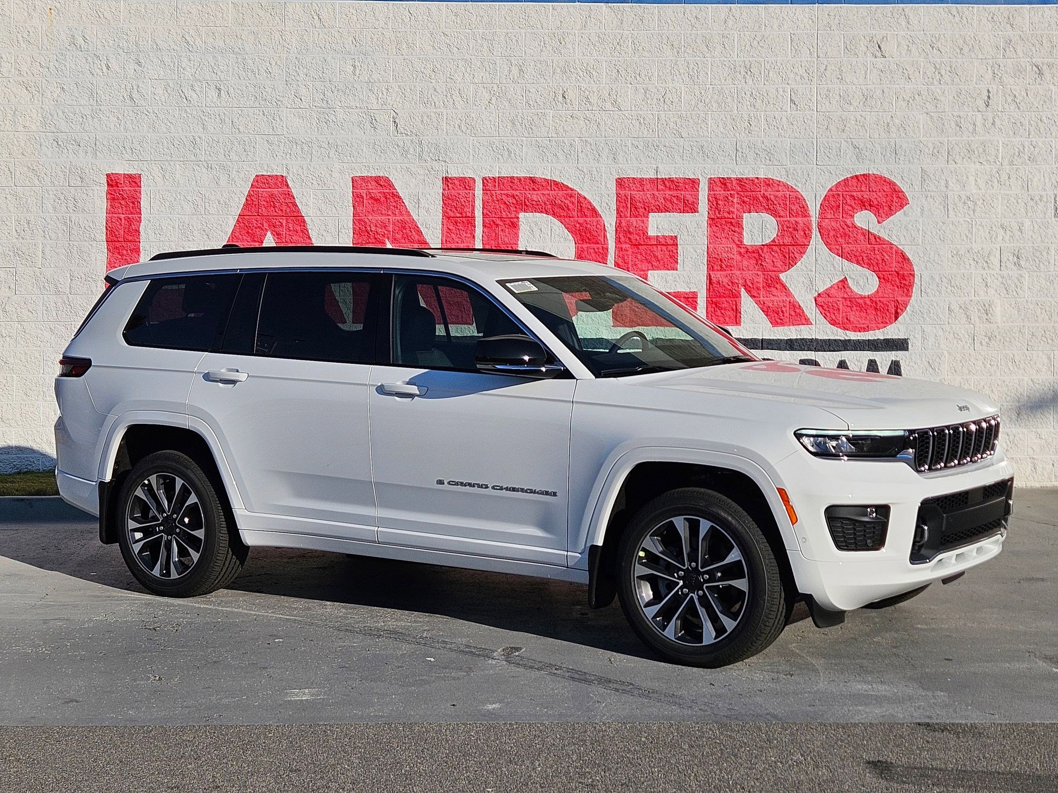 2025 Jeep Grand Cherokee L Overland's photo