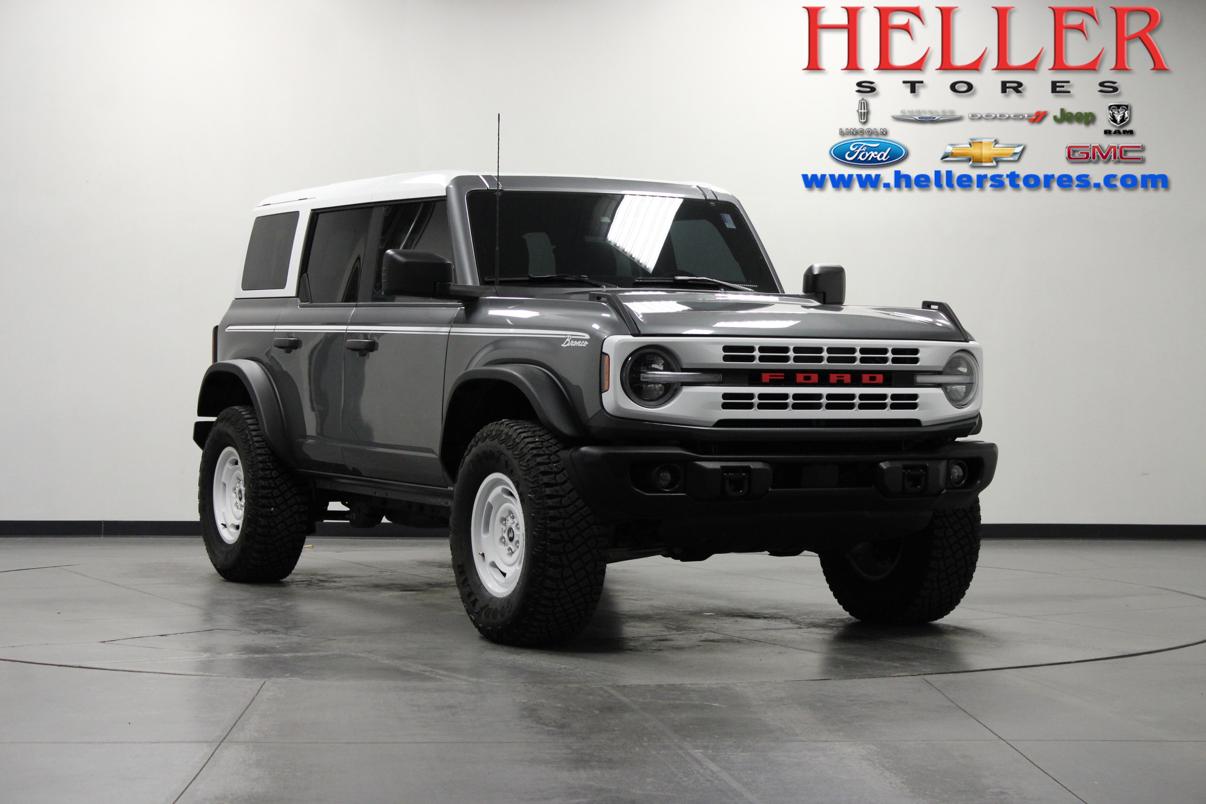2023 Ford Bronco 4-Door Heritage Editon's photo