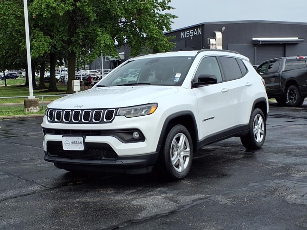 Used 2023 Jeep Compass Latitude with VIN 3C4NJDBN0PT566949 for sale in Kansas City