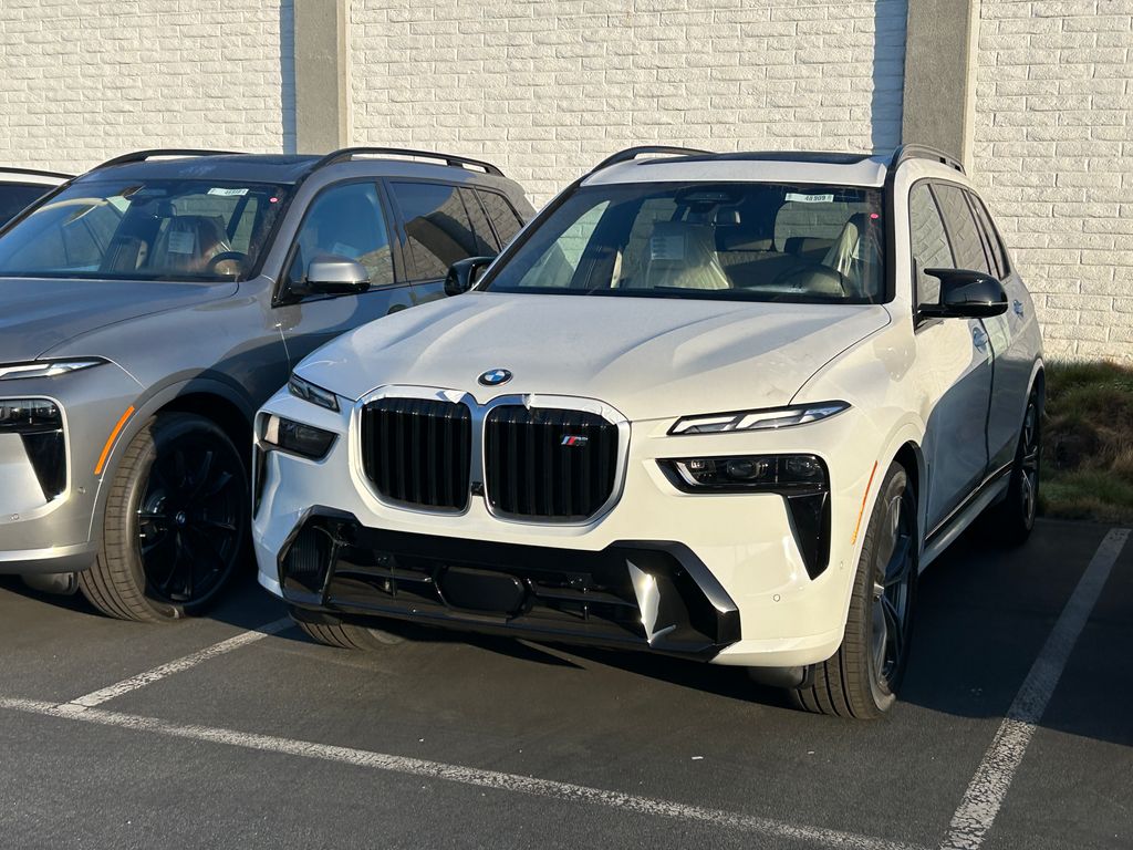 2026 Bmw X7 M60i photo 2