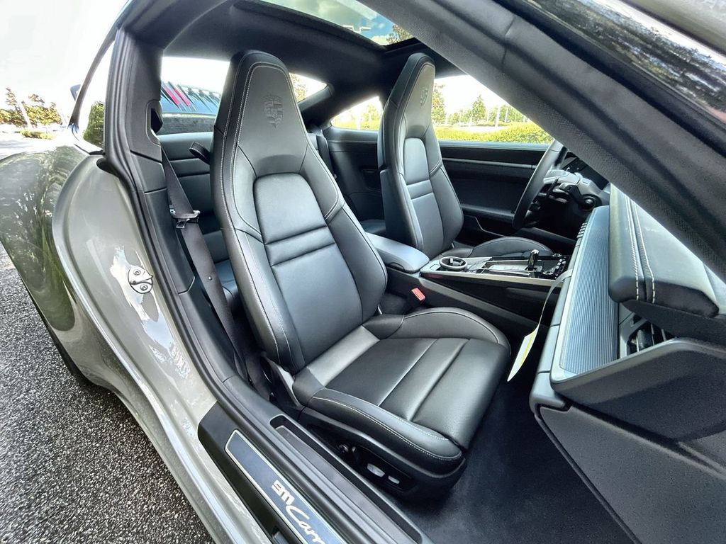 2026 Porsche 911 S photo 29