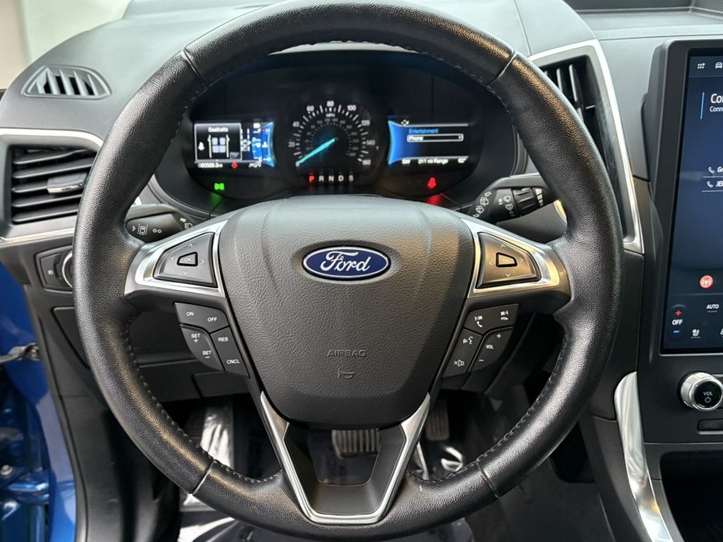 2022 Ford Edge Titanium photo 17