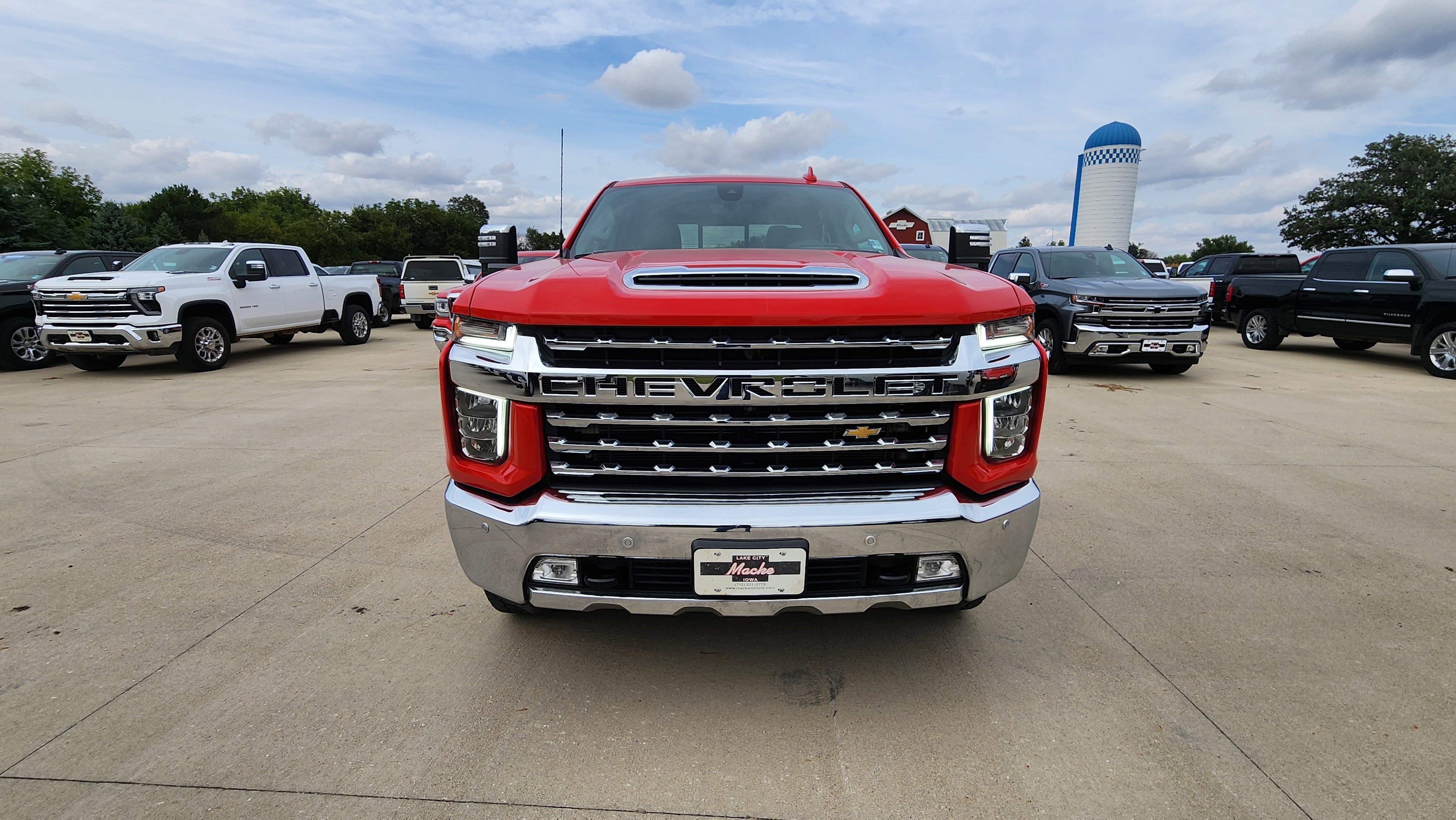 2023 Chevrolet Silverado 2500HD LTZ photo 2