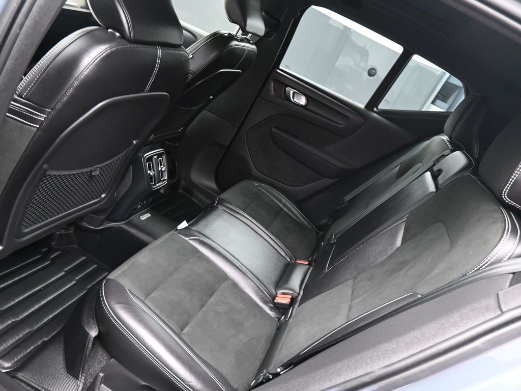 Used 2022 Volvo XC40 Plus with VIN YV4ED3UR3N2693532 for sale in Beaumont, TX