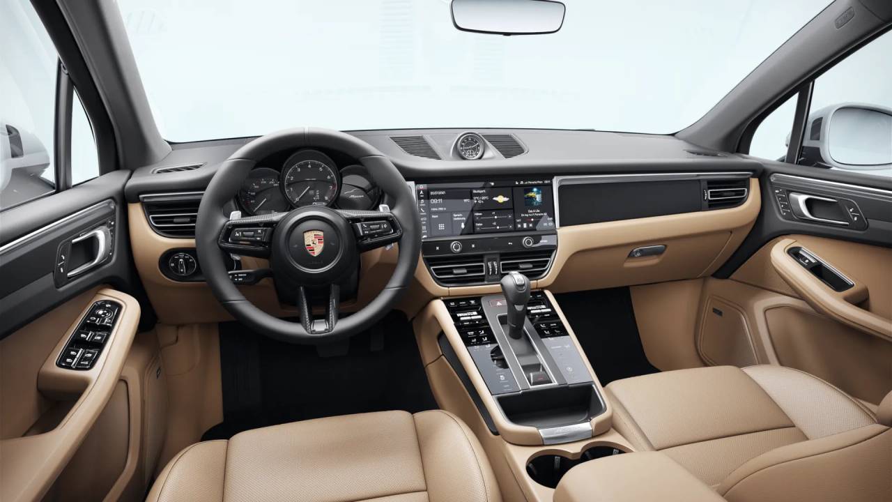 2026 Porsche Macan T photo 10