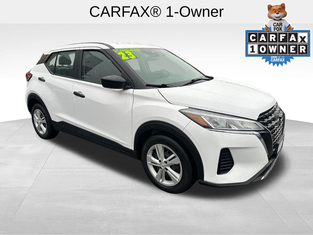 2023 Nissan Kicks S photo 3