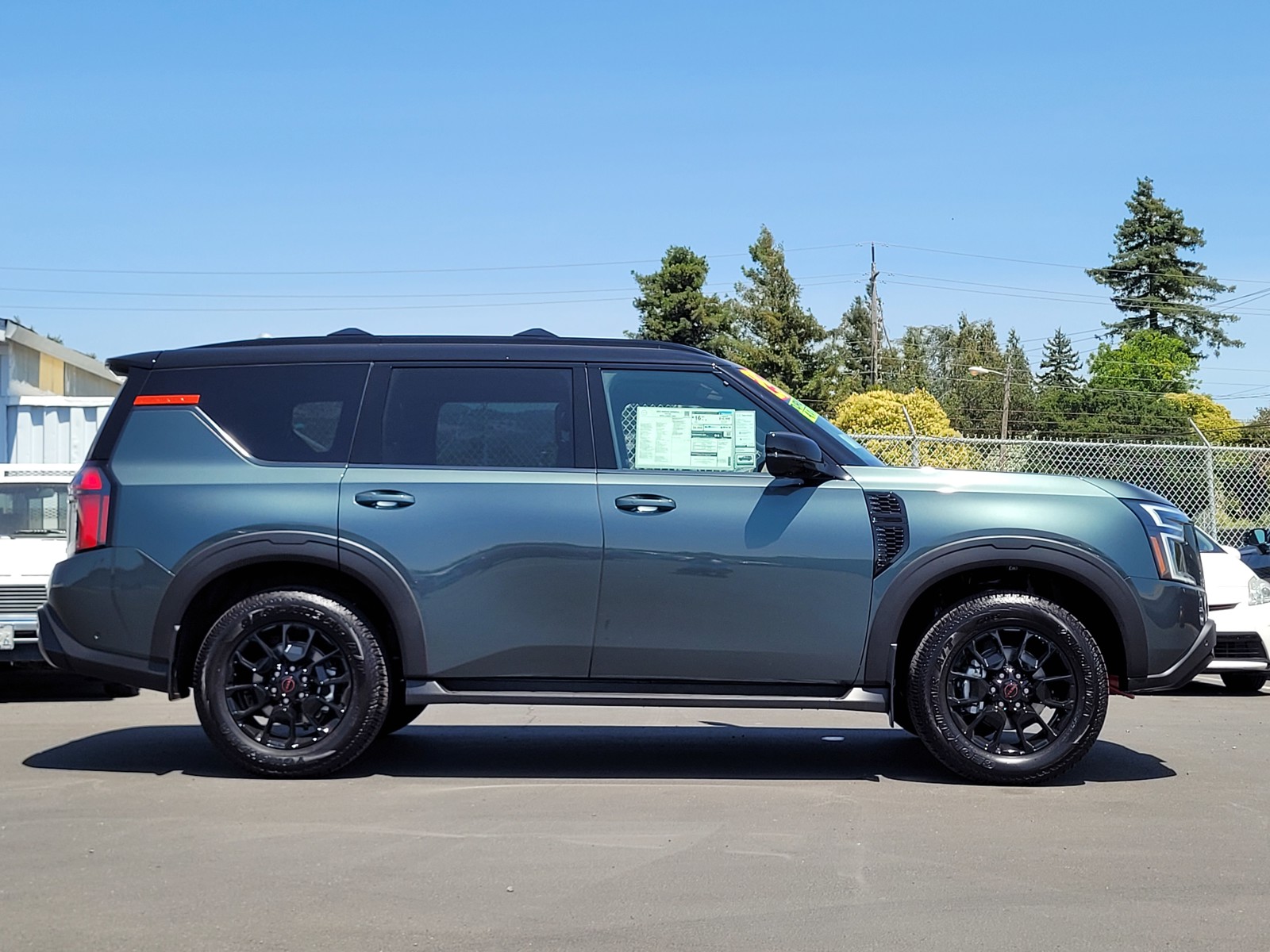 2025 Nissan Armada photo 4