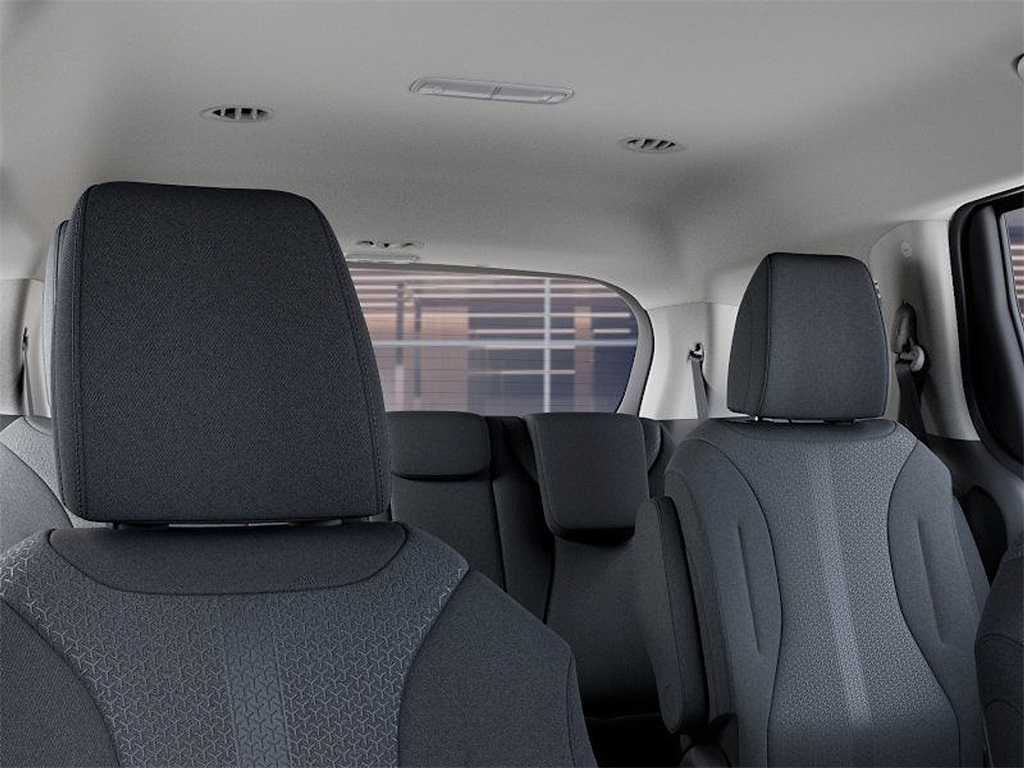 2026 Kia Carnival LX photo 27