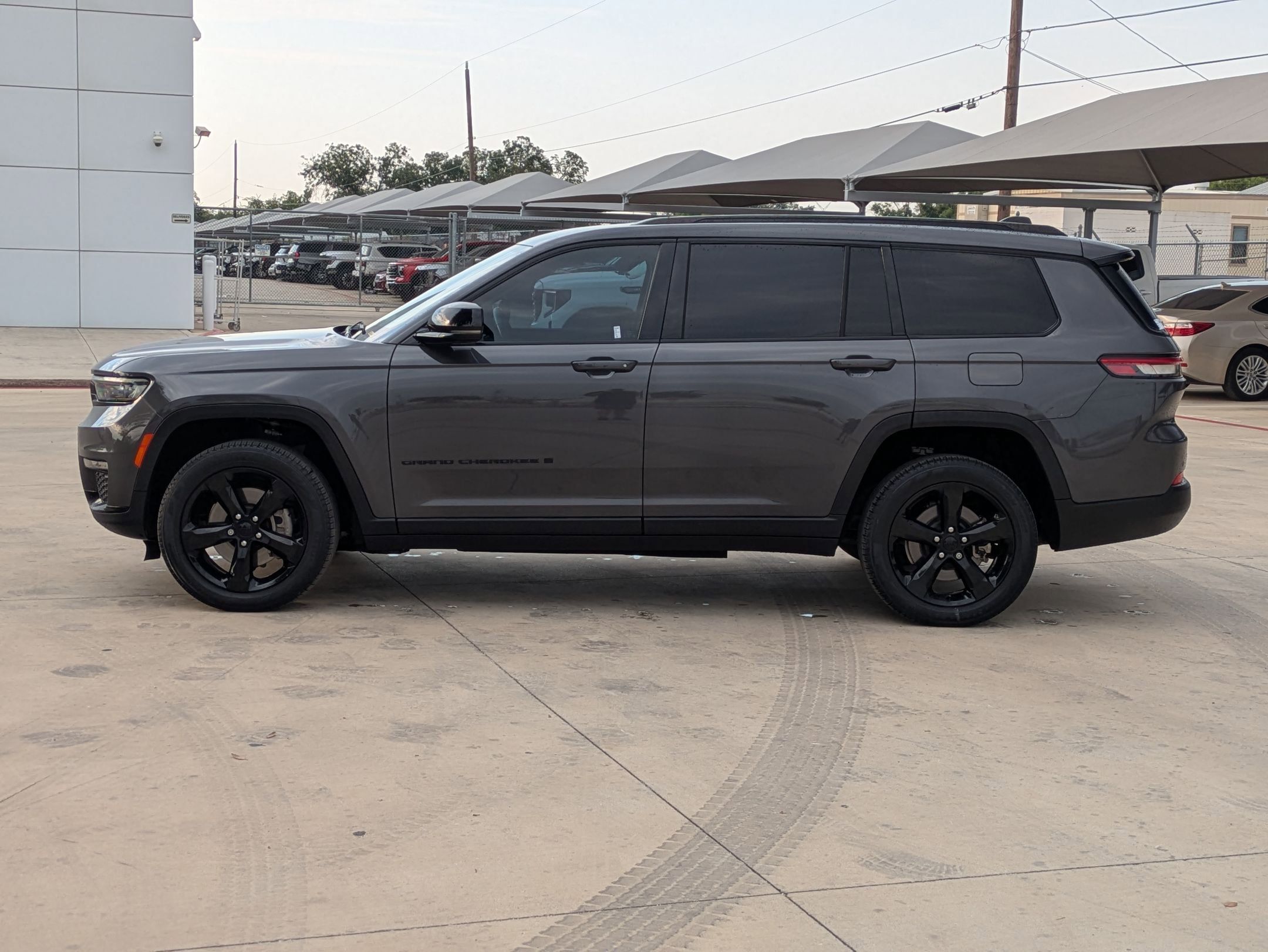 2022 Jeep Grand Cherokee Limited photo 5