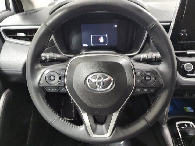 2023 Toyota Corolla Cross XLE photo 20