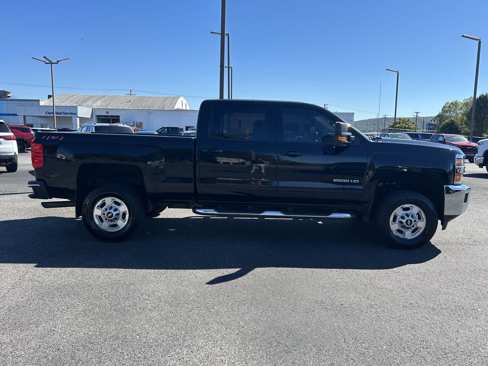 2018 Chevrolet Silverado 2500HD LT photo 8