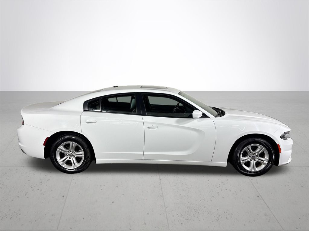 2021 Dodge Charger SXT photo 4