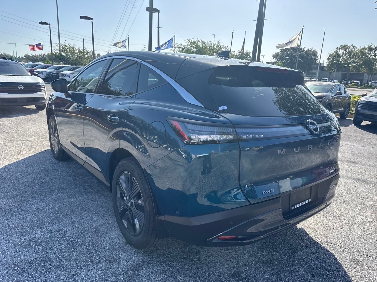 2025 Nissan Murano SL photo 9