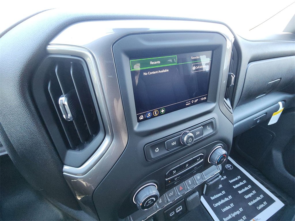 2025 Chevrolet Silverado 2500HD Custom photo 18