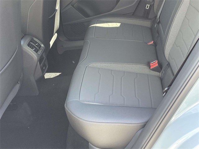 2025 Volkswagen Taos SE photo 12