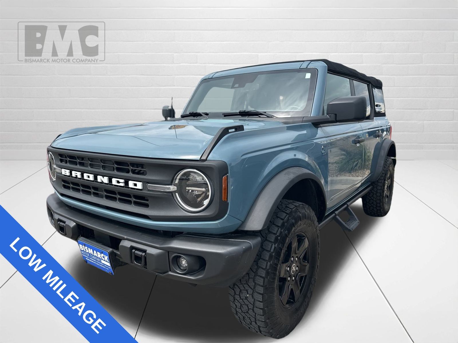 2022 Ford Bronco 4-Door Black Diamond's photo
