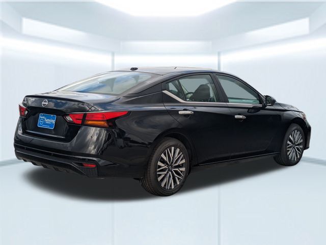 2025 Nissan Altima 2.5 SV photo 4
