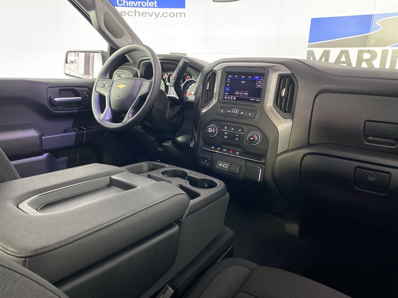 2025 Chevrolet Silverado 1500 Custom photo 16
