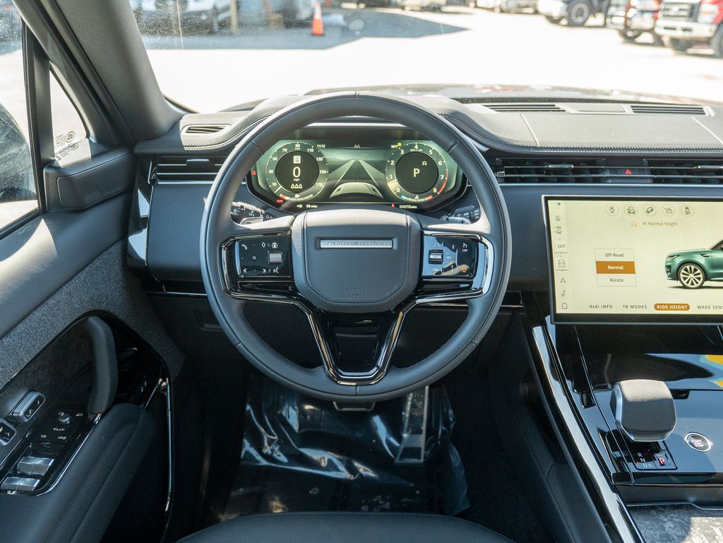 2025 Land Rover Range Rover Sport SE photo 14