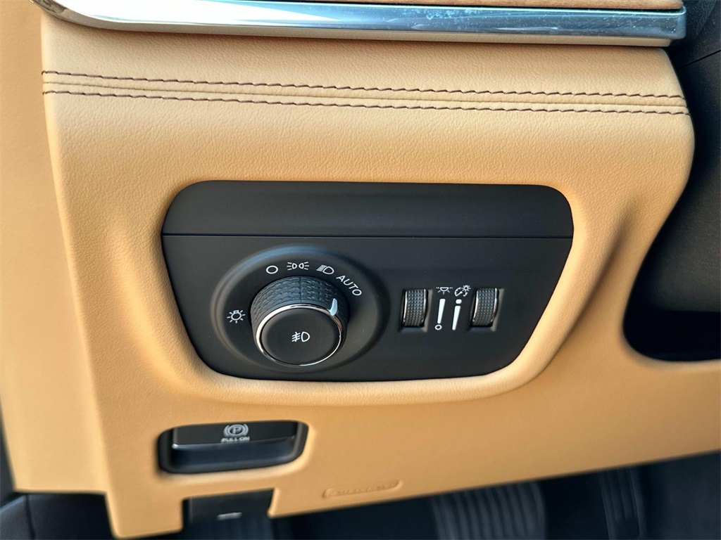 2023 Jeep Grand Cherokee L Summit photo 22