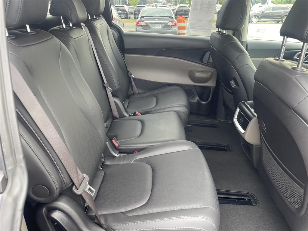 2025 Kia Carnival LXS photo 38
