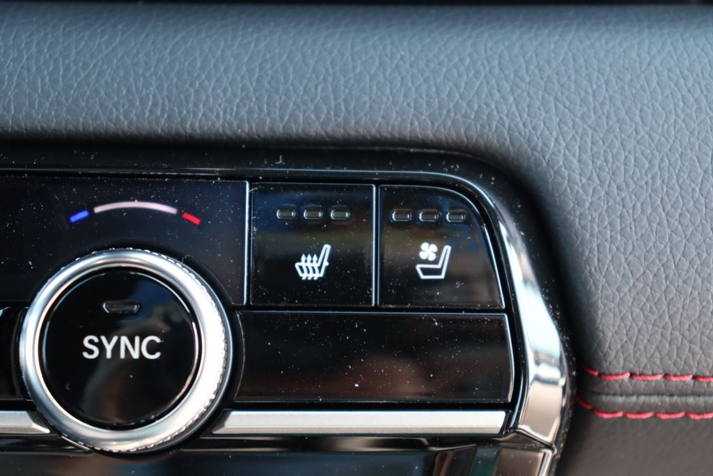 2025 Honda Pilot Black Edition photo 25