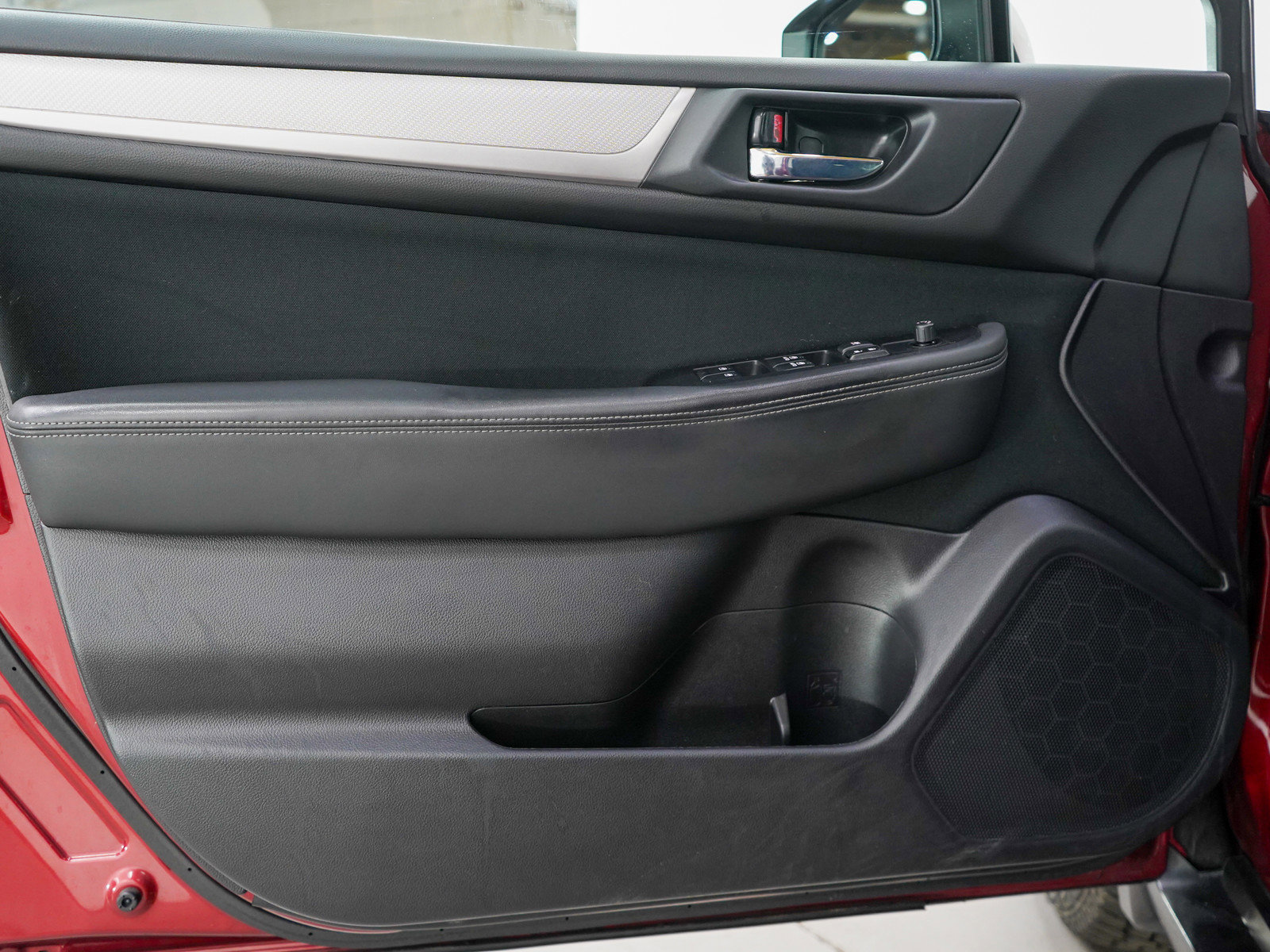 2017 Subaru Outback 2.5i Premium photo 19