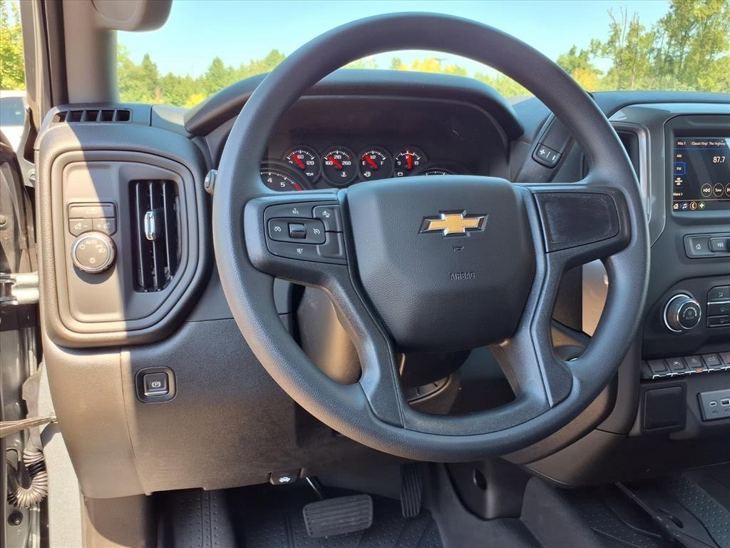 2026 Chevrolet Silverado 1500 Custom photo 2