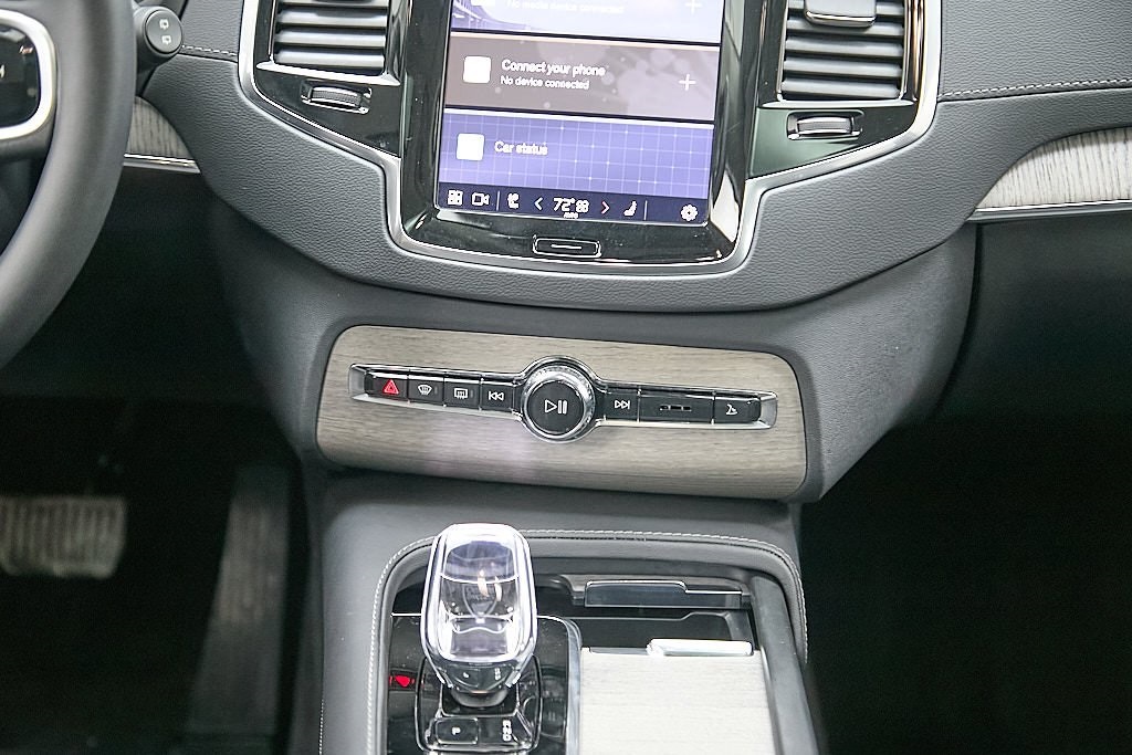2023 VOLVO XC90 - Image 25