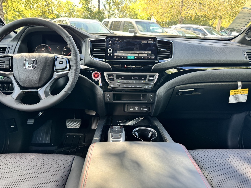 2025 Honda Ridgeline Black Edition photo 9