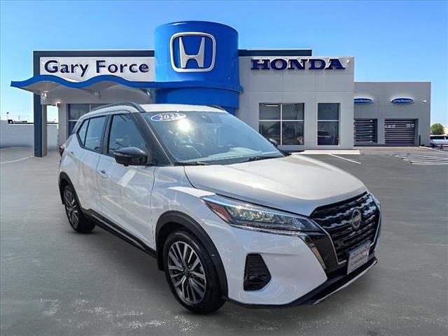 2023 Nissan Kicks SR