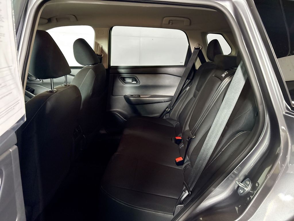 2024 Nissan Rogue S photo 19