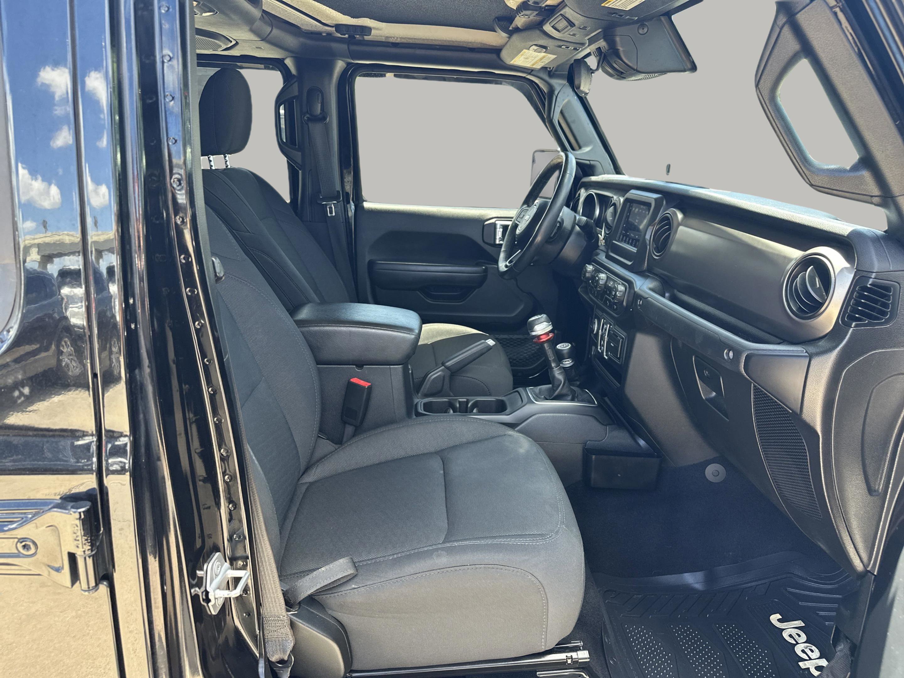2020 Jeep Gladiator Sport photo 12