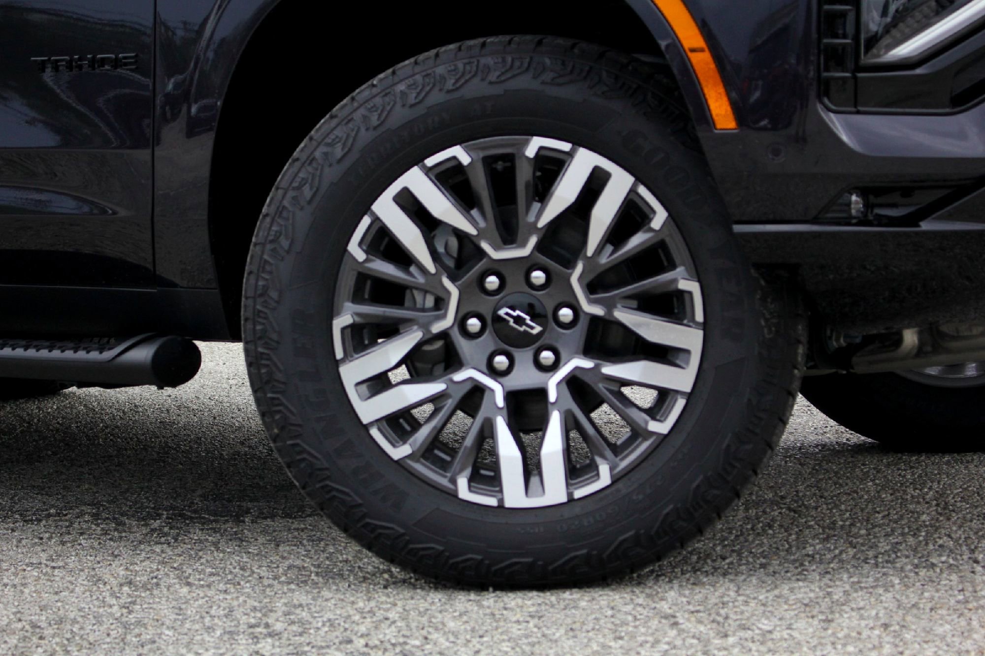 2025 Chevrolet Tahoe Z71 photo 3