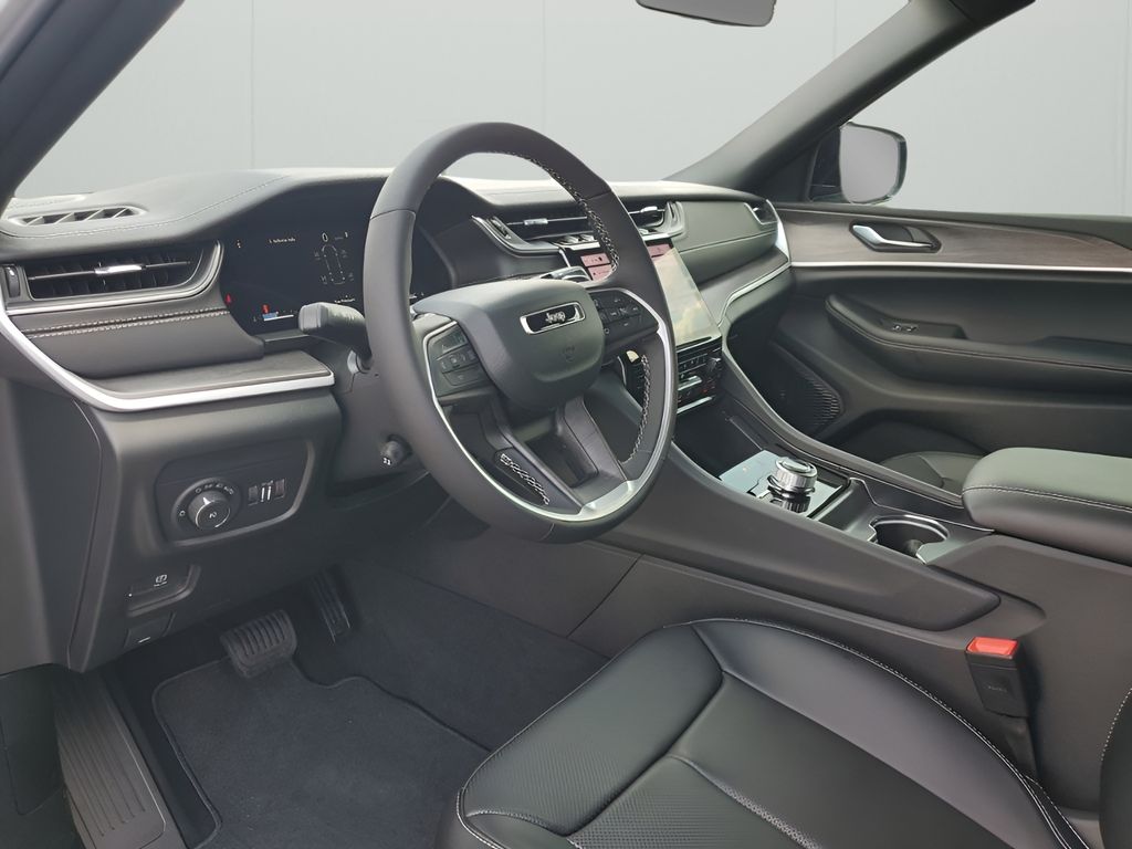 2025 Jeep Grand Cherokee Limited photo 27
