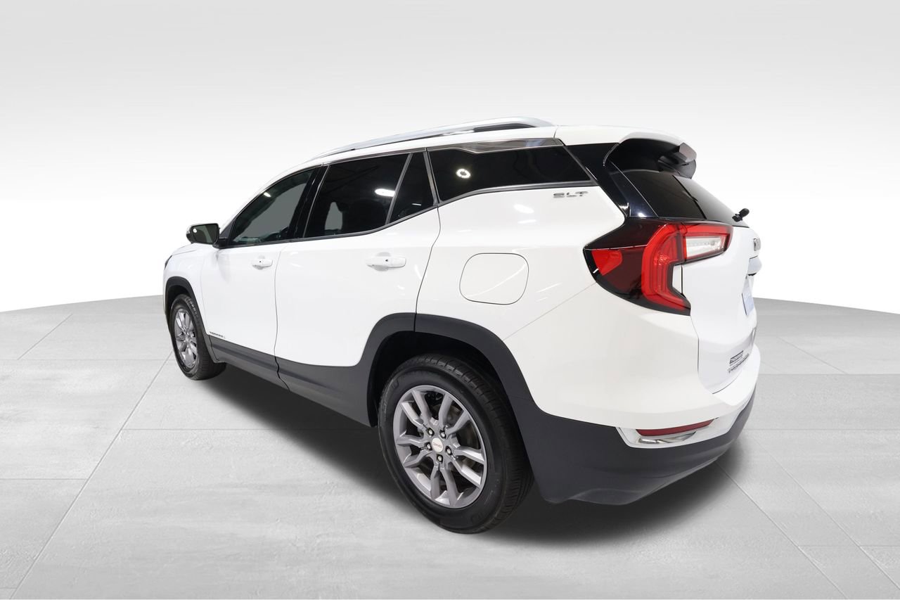 2024 Gmc Terrain SLT photo 2