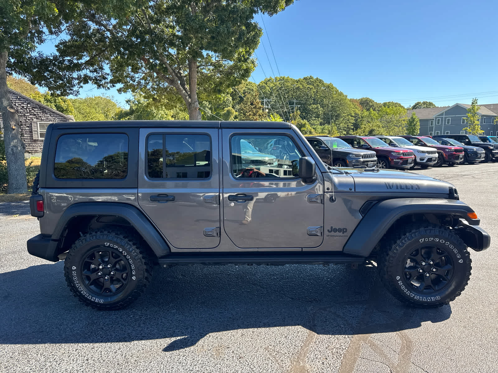 2023 Jeep Wrangler Willys photo 3