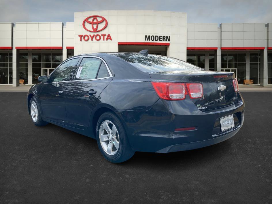 2015 Chevrolet Malibu LS photo 3