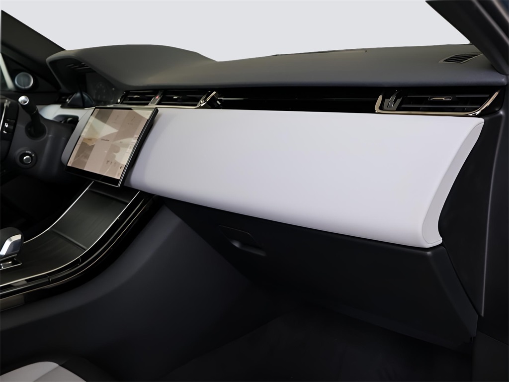 2026 Land Rover Range Rover Evoque Dynamic SE photo 9