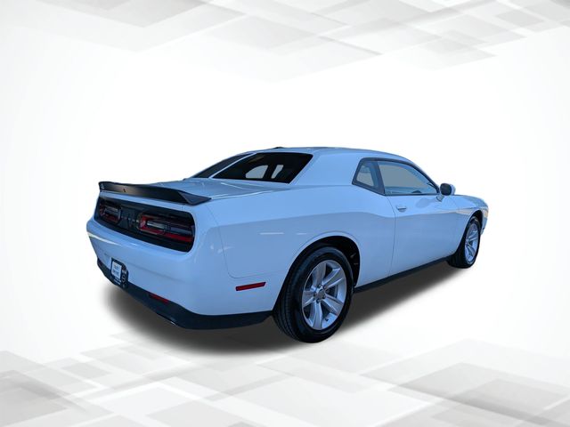 2023 Dodge Challenger SXT photo 4
