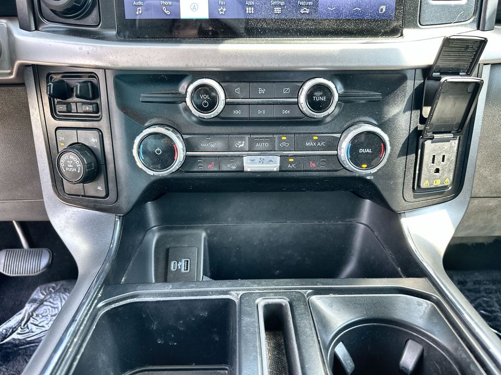 2023 Ford F-150 XLT photo 32