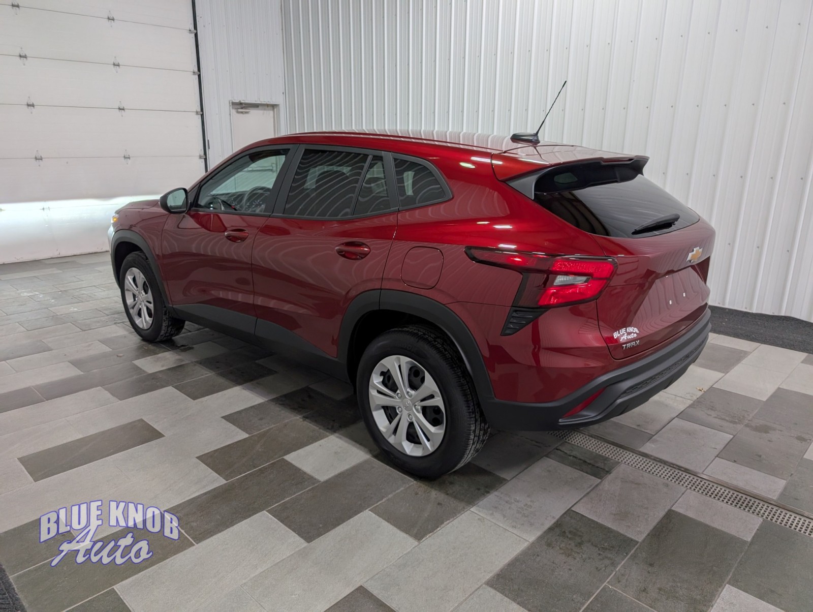 2025 Chevrolet Trax LS photo 2