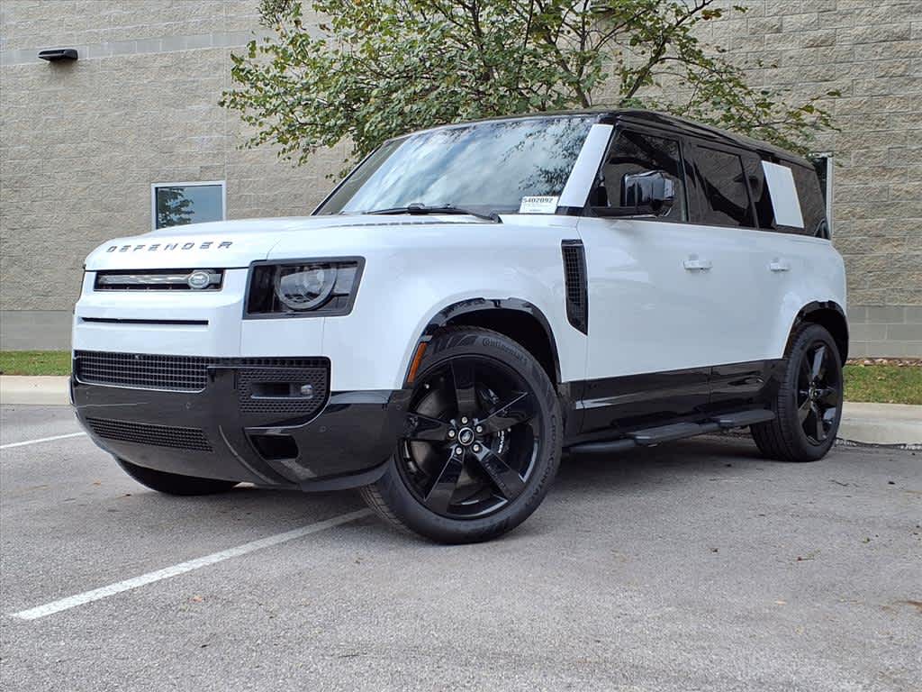 2025 Land Rover Defender V8's photo