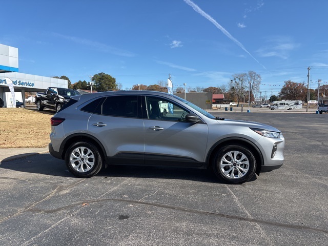 2024 Ford Escape Active photo 2