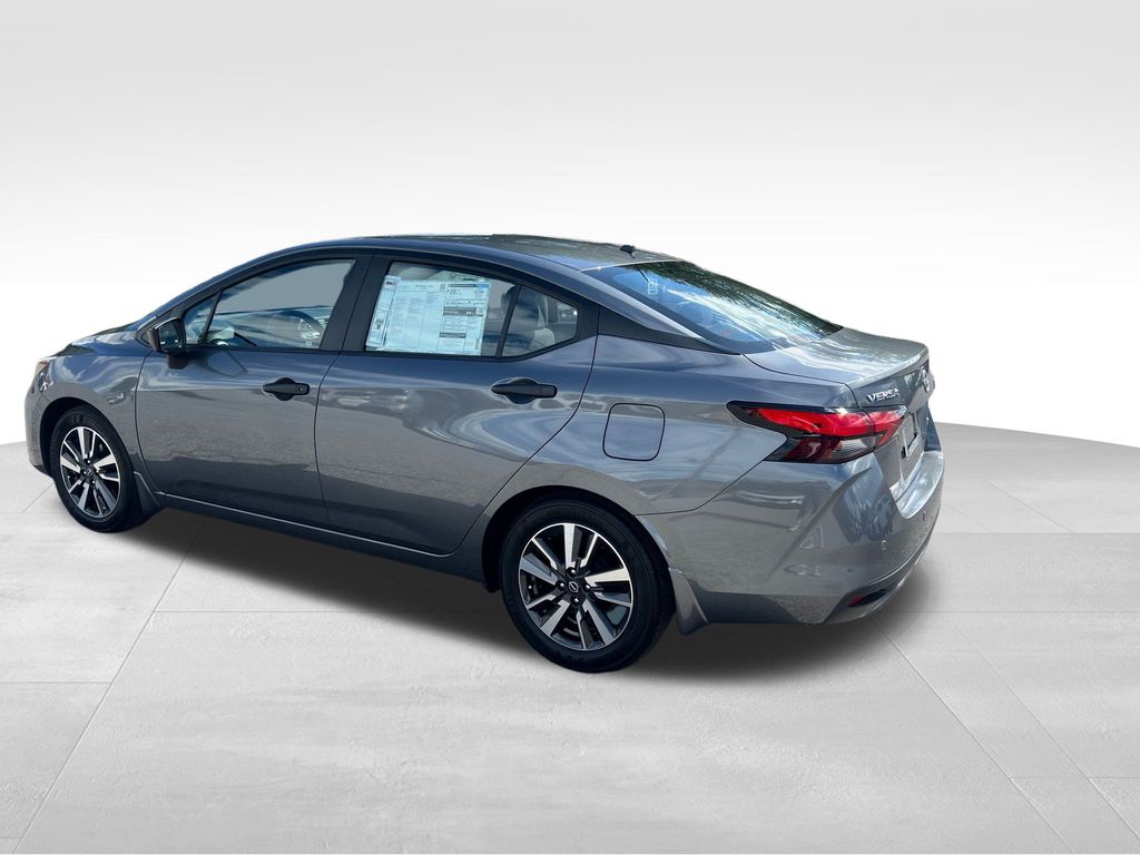 2025 Nissan Versa 1.6 S photo 3