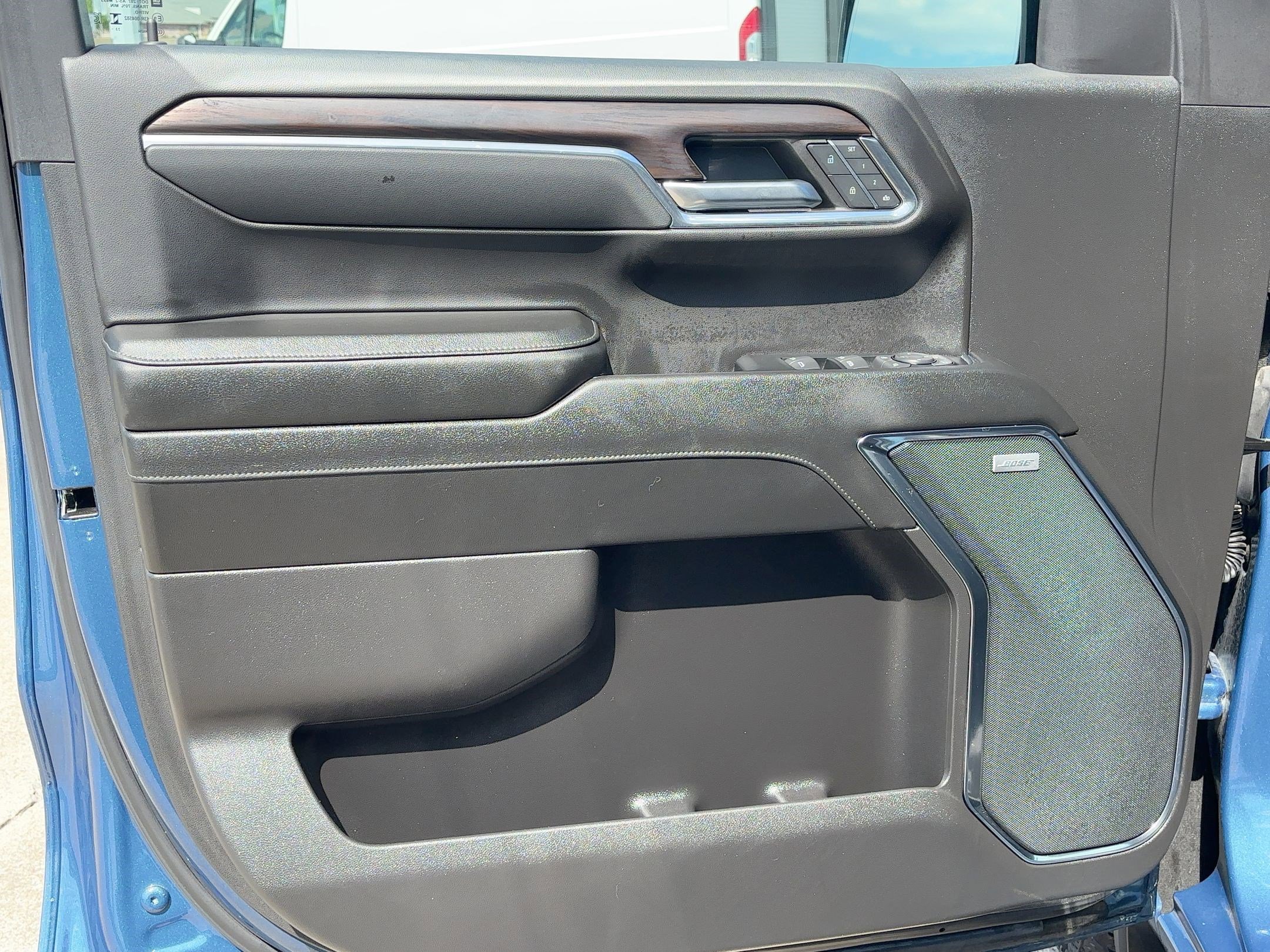2024 Gmc Sierra 1500 SLT photo 18