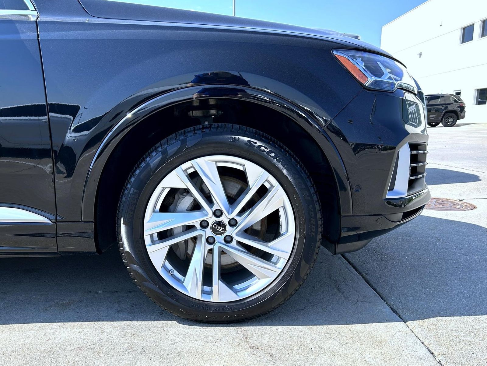 2022 Audi Q7 55 Premium Plus photo 17
